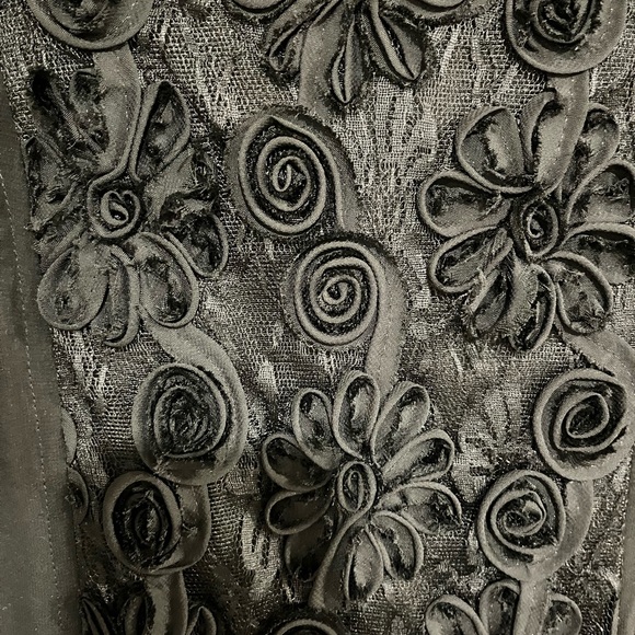 Beautiful black dress with slip - Picture 3 of 3